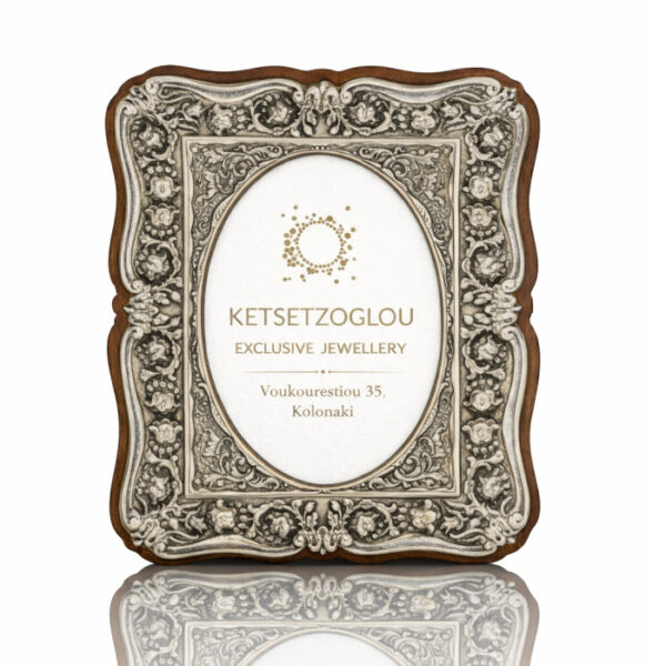 Κορνίζες ασημένιες μοντέρνες για φωτογραφίες γάμου Κορνίζες ασημένιες μοντέρνες για φωτογραφίες γάμου