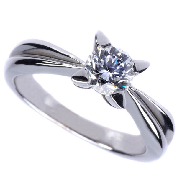 Μονόπετρο δαχτυλίδι μπριγιάν η τέλεια πρόταση γάμου