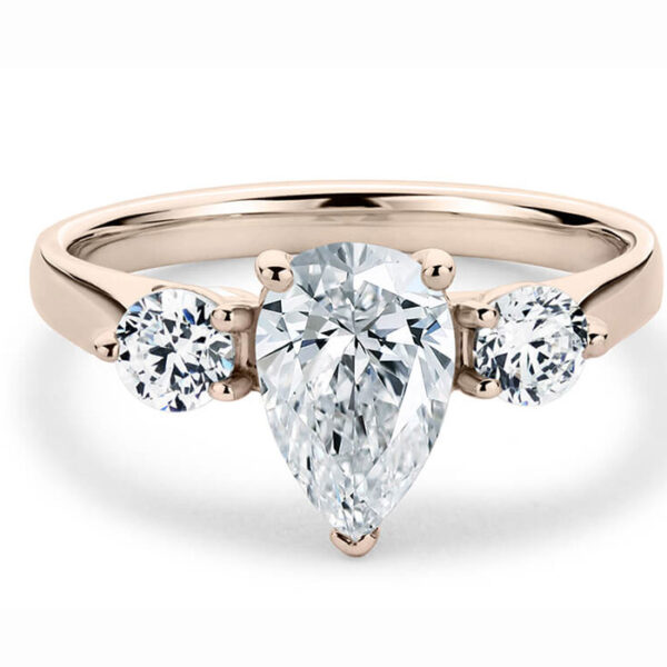 Μονόπετρο δαχτυλίδι με διαμάντια εξαιρετικής ποιότητας