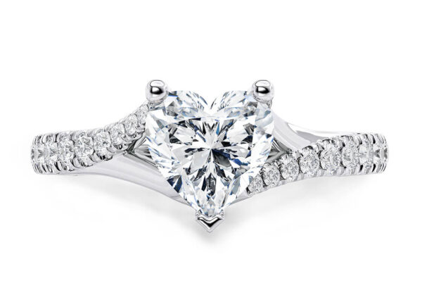 Μονόπετρο δαχτυλίδι λευκόχρυσο με λαμπερά διαμάντια - by Ketsetzoglou